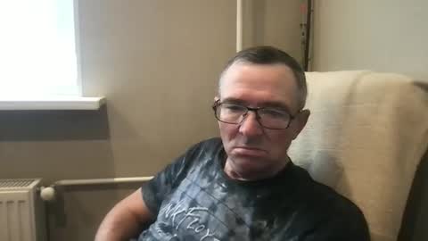 Snapshot of andreass60 chatting on November 5, 7:30 am andreass60 online show from November 5, 7:30 am