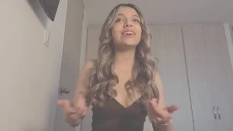 Snapshot of andreau_19 chatting on December 15, 1:37 pm andreau 19 online show from December 15, 1:37 pm