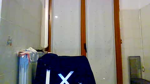 Snapshot of andregio0087 chatting on December 23, 3:48 am andregio0087 online show from December 23, 3:48 am