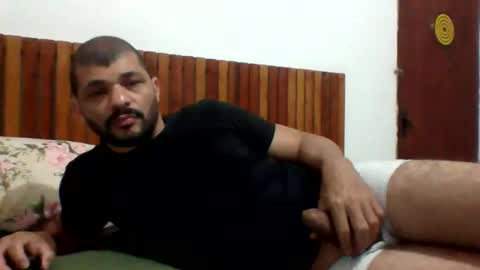 Snapshot of andreloko123 chatting on October 1, 1:33 am andreloko123 online show from October 1, 1:33 am