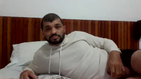 Snapshot of andreloko123 chatting on October 9, 10:52 pm andreloko123 online show from October 9, 10:52 pm