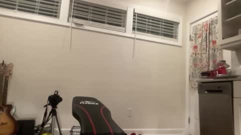 Snapshot of andrenoma427 chatting on December 14, 2:17 am andrenoma427 online show from December 14, 2:17 am