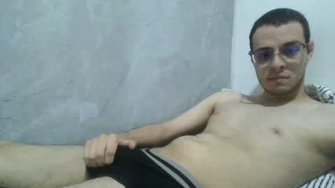 andres129494 online show from March 9, 1:42 am