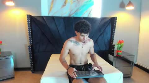 Andres online show from October 27, 7:18 pm