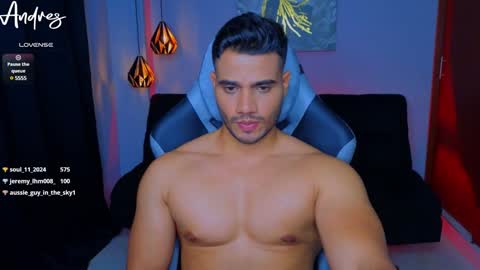 Snapshot of andresfiit chatting on December 13, 8:41 am Andres online show from December 13, 8:41 am