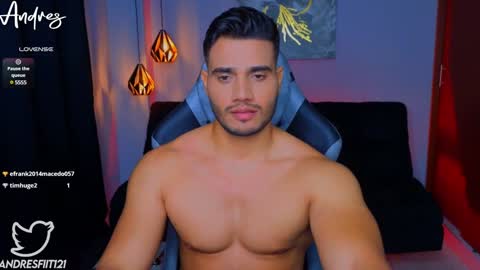 Snapshot of andresfiit chatting on December 14, 5:51 am Andres online show from December 14, 5:51 am