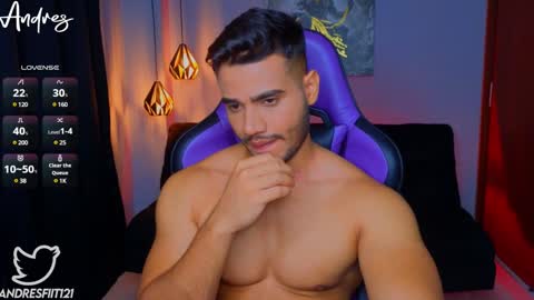 Snapshot of andresfiit chatting on December 16, 3:51 am Andres online show from December 16, 3:51 am