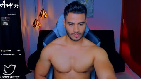 Snapshot of andresfiit chatting on December 19, 1:29 pm Andres online show from December 19, 1:29 pm