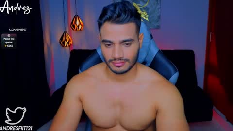 Snapshot of andresfiit chatting on December 20, 3:25 am Andres online show from December 20, 3:25 am