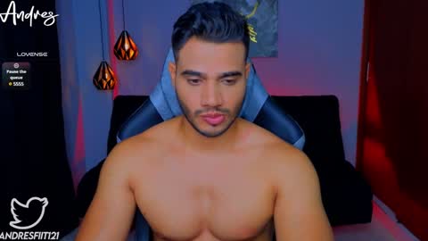 Snapshot of andresfiit chatting on December 26, 10:59 am Andres online show from December 26, 10:59 am