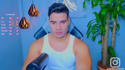 Snapshot of andresfiit chatting on September 28, 9:42 pm Andres online show from September 28, 9:42 pm