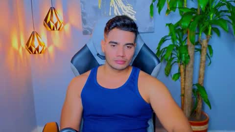 Snapshot of andresfiit chatting on October 1, 2:06 am Andres online show from October 1, 2:06 am