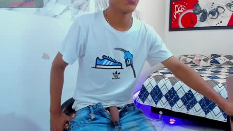 Snapshot of andressdean chatting on December 3, 10:29 pm Andres Dean online show from December 3, 10:29 pm