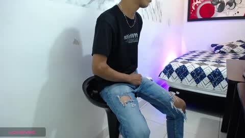 Snapshot of andressdean chatting on December 13, 4:38 pm Andres Dean online show from December 13, 4:38 pm