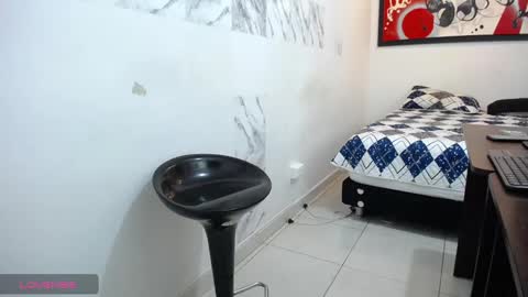 Snapshot of andressdean chatting on December 17, 6:31 pm Andres Dean online show from December 17, 6:31 pm