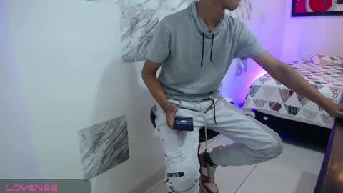 Snapshot of andressdean chatting on January 20, 8:07 pm Andres Dean online show from January 20, 8:07 pm