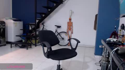 Snapshot of andressdean chatting on September 27, 11:21 pm Andres Dean online show from September 27, 11:21 pm