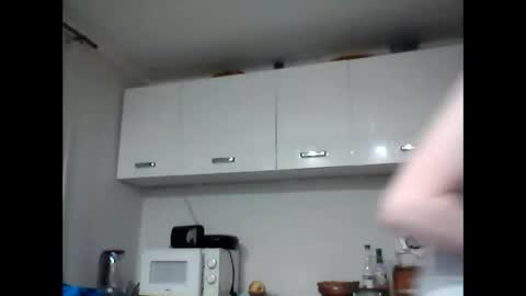 andrew3356577 online show from February 10, 3:46 am