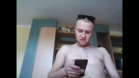 andrew3356577 online show from February 22, 1:13 pm