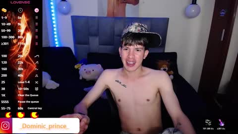 Snapshot of andrew_angels chatting on October 27, 10:03 pm andrew_angels online show from October 27, 10:03 pm