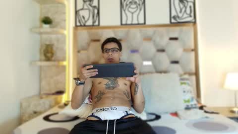 Snapshot of andrew_haalls chatting on November 30, 9:30 pm andrew_haalls online show from November 30, 9:30 pm