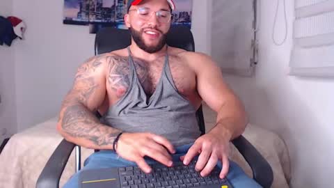 andrew_holden__ online show from September 23, 12:24 am