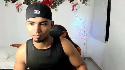 Snapshot of andrew_jonhes1 chatting on December 1, 11:26 am andrew_jonhes1 online show from December 1, 11:26 am