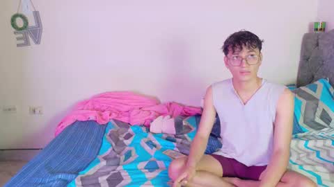 Snapshot of andrew_logan_ chatting on March 1, 9:06 pm daniel y breiner online show from March 1, 9:06 pm