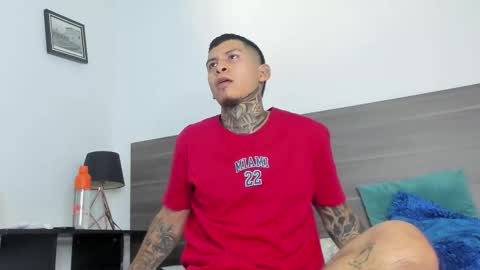 andrew_sanders69 online show from November 8, 3:07 am