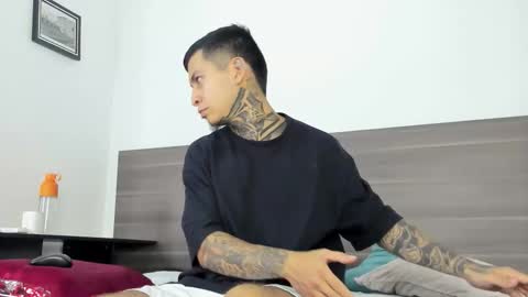 andrew_sanders69 online show from November 19, 3:06 am