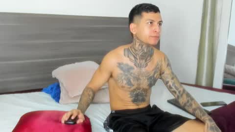 andrew_sanders69 online show from November 30, 3:32 am