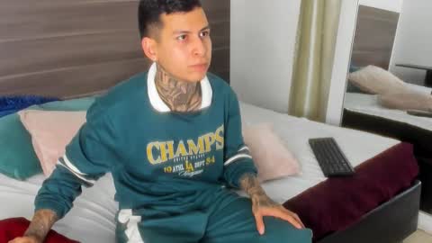 andrew_sanders69 online show from December 3, 11:36 pm