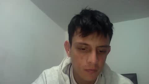 Snapshot of andrewcooper1 chatting on December 1, 3:11 am andrew online show from December 1, 3:11 am