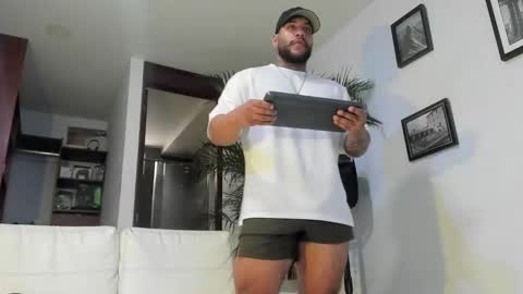 Snapshot of andrewjohnson0 chatting on January 29, 5:13 pm Andrew Johnson online show from January 29, 5:13 pm