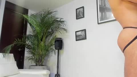 Snapshot of andrewjohnson0 chatting on February 10, 6:56 pm Andrew Johnson online show from February 10, 6:56 pm