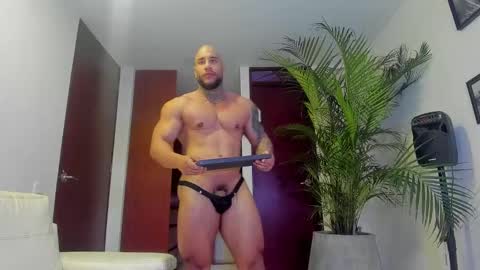 Snapshot of andrewjohnson0 chatting on February 26, 9:58 pm Andrew Johnson online show from February 26, 9:58 pm