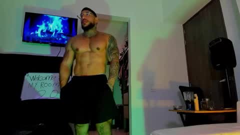 Snapshot of andrewjohnson0 chatting on September 16, 6:09 pm Andrew Johnson online show from September 16, 6:09 pm