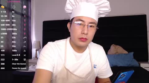 andrewmhilton_ online show from February 17, 7:31 pm