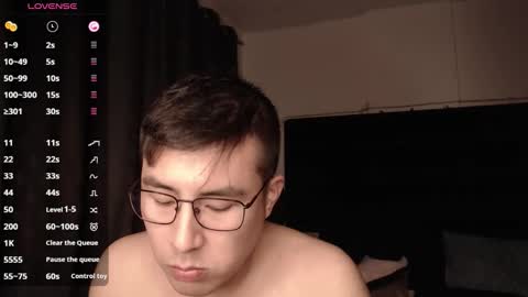 andrewmhilton_ online show from October 13, 6:35 am