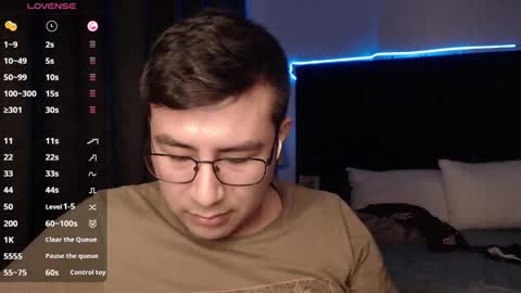 andrewmhilton_ online show from October 23, 1:38 am