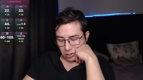 andrewmhilton_ online show from January 12, 6:29 am