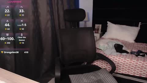 andrewmhilton_ online show from February 14, 7:27 am