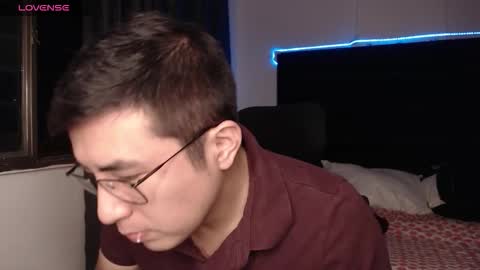 andrewmhilton_ online show from February 17, 5:48 am