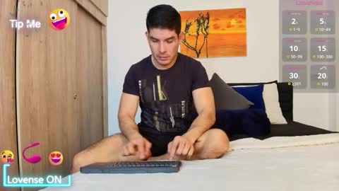 andrewstelee online show from October 31, 3:46 pm