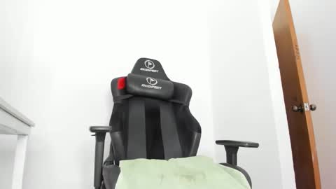 Valentina online show from February 6, 1:54 pm