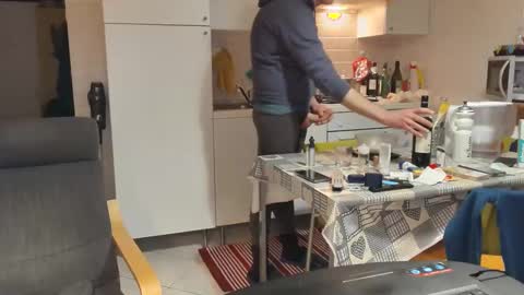 Snapshot of androx77 chatting on January 18, 6:10 pm androx77 online show from January 18, 6:10 pm