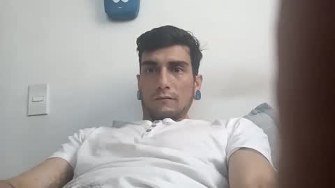 Snapshot of andsexbi69 chatting on October 29, 1:24 pm andsexbi69 online show from October 29, 1:24 pm