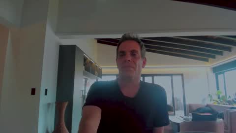 Snapshot of andy0pandi chatting on March 5, 8:53 pm Andrew online show from March 5, 8:53 pm