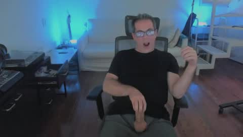 Andrew online show from April 17, 6:44 pm