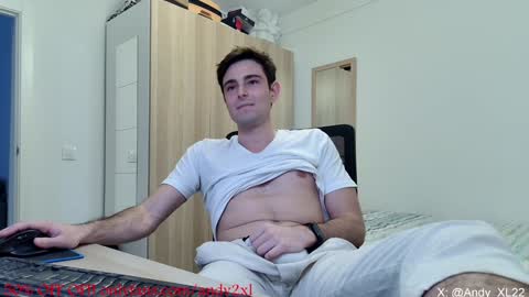 Snapshot of andy2xl chatting on February 1, 4:11 pm Andy Piper online show from February 1, 4:11 pm